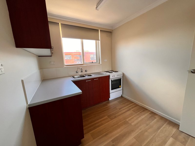 Photo - 11/614 Moreland Road, Brunswick VIC 3056 - Image 4