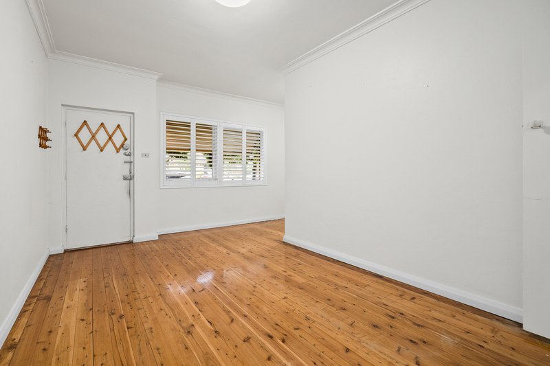 Photo - 1/162 Willarong Road, Caringbah NSW 2229 - Image 3