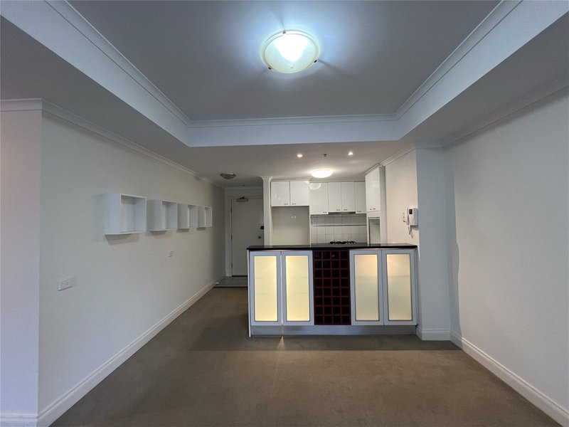 Photo - 11/632 St Kilda Road, Melbourne VIC 3004 - Image 1