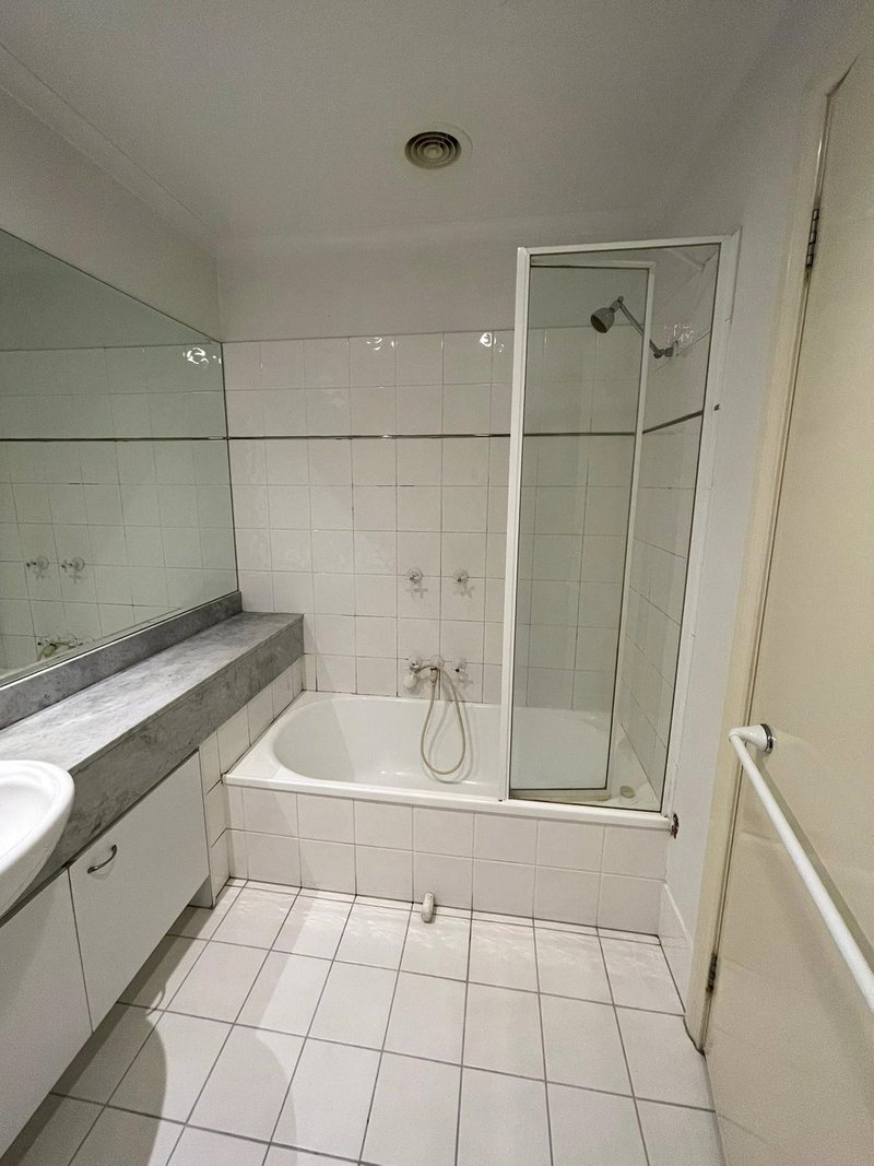 Photo - 11/632 St Kilda Road, Melbourne VIC 3004 - Image 5