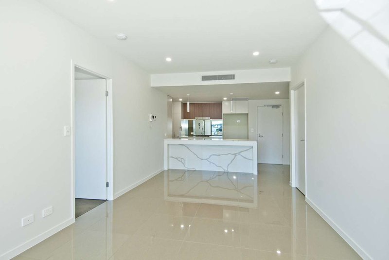 Photo - 116/37 Sickle Avenue, Hope Island QLD 4212 - Image 10