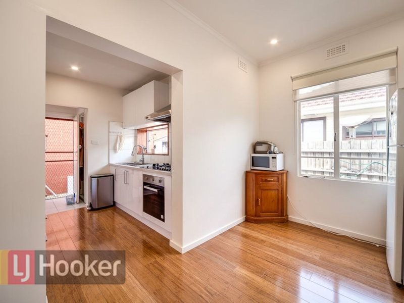 Photo - 1/165 Mitchell Street, Maidstone VIC 3012 - Image 7