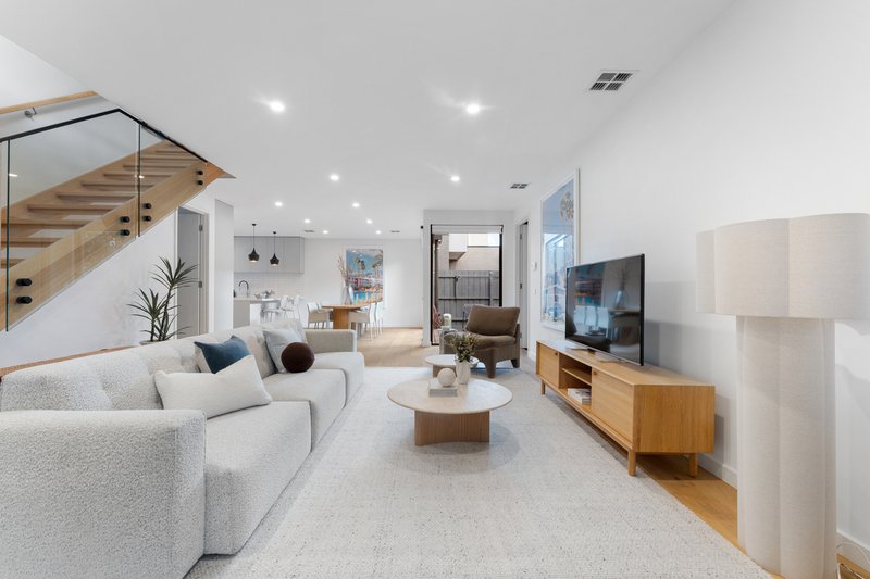 Photo - 1/165 Parkers Road, Parkdale VIC 3195 - Image 1