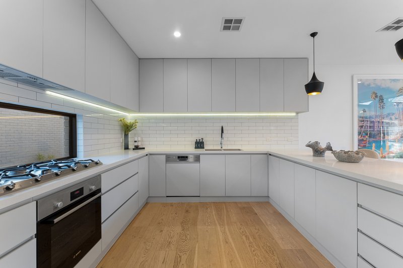 Photo - 1/165 Parkers Road, Parkdale VIC 3195 - Image 2