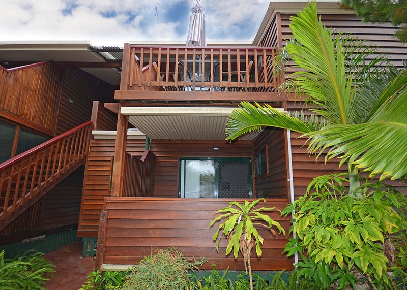 11/651 Charlton Esplanade, Urangan QLD 4655