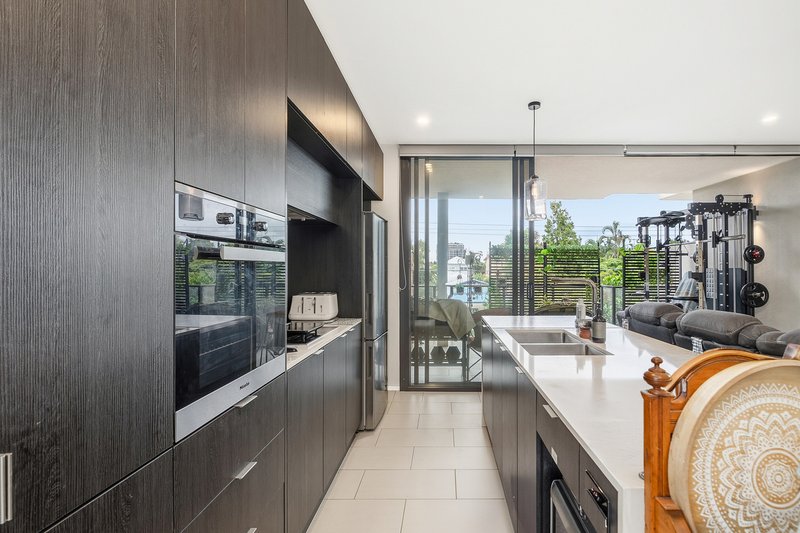 Photo - 11/66 Allen Street, Hamilton QLD 4007 - Image 3