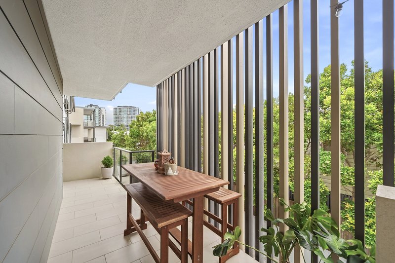 Photo - 11/66 Allen Street, Hamilton QLD 4007 - Image 5