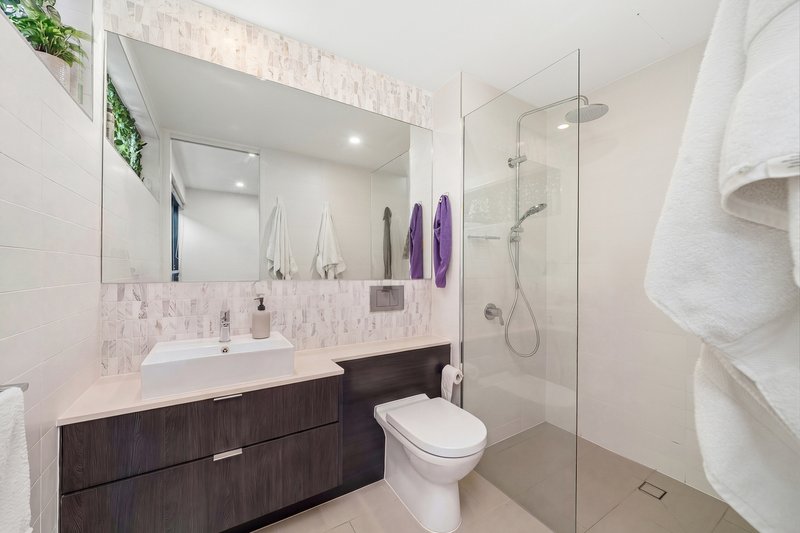 Photo - 11/66 Allen Street, Hamilton QLD 4007 - Image 8
