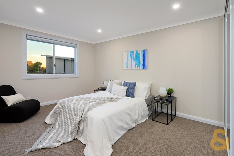 Photo - 1/167 Canberra Street, St Marys NSW 2760 - Image 6