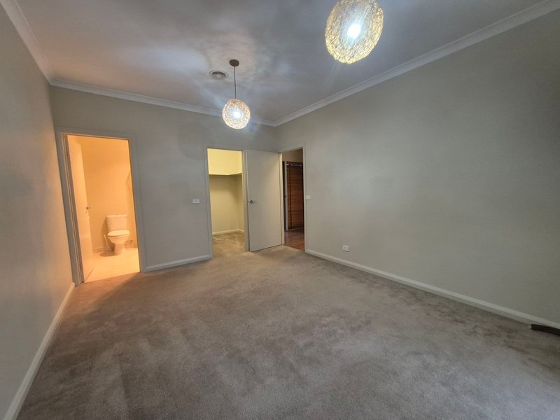 Photo - 1/167 Surrey Road, Blackburn VIC 3130 - Image 4