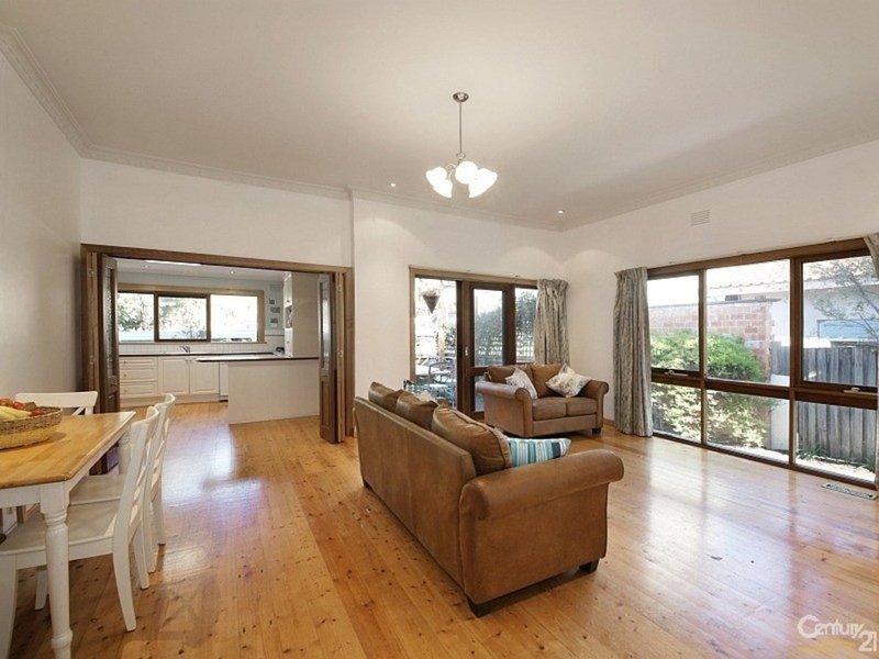 Photo - 1/168 Centre Road, Bentleigh VIC 3204 - Image 3