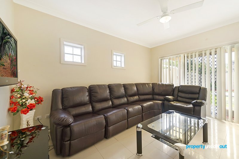 Photo - 1/169 Cornelia Rd , Toongabbie NSW 2146 - Image 2