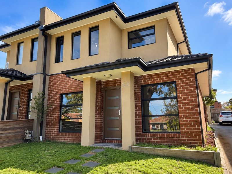 Photo - 1/16a Louis Avenue, Dandenong VIC 3175 - Image 1