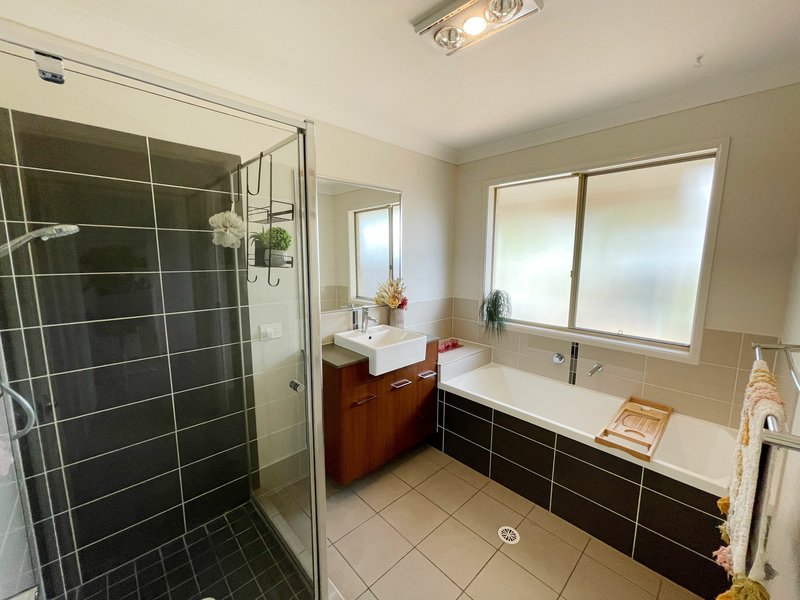 Photo - 117-119 Scarvell Place, Kooralbyn QLD 4285 - Image 14