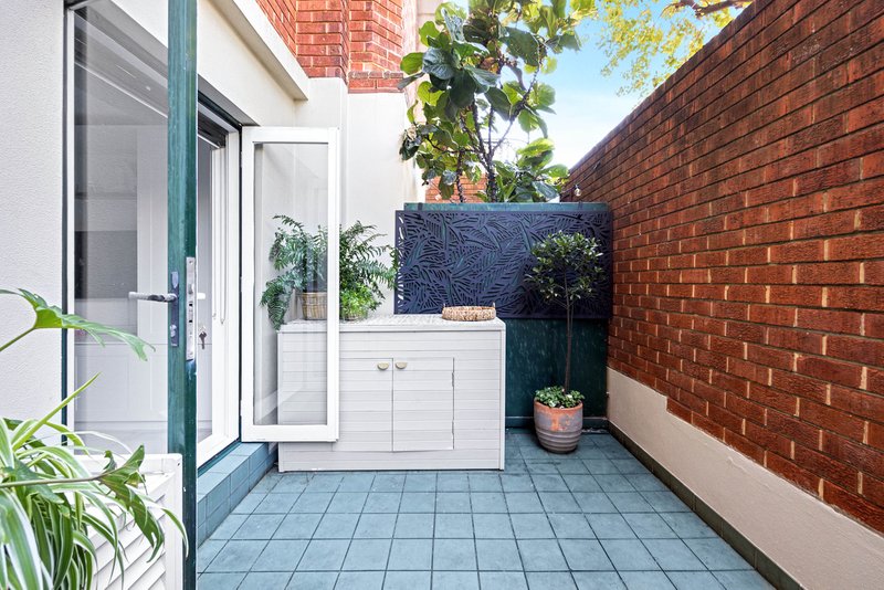 Photo - 11/7-17 Sinclair Street, Wollstonecraft NSW 2065 - Image 6