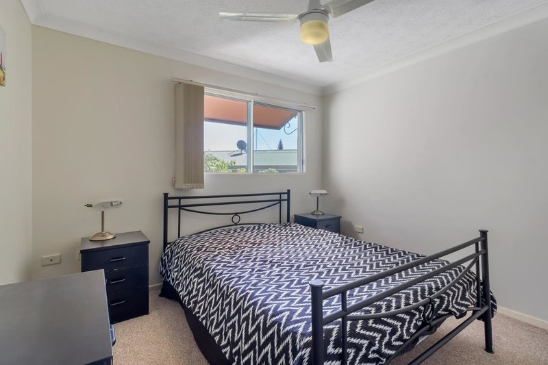 Photo - 11/7-9 Robert Street, Labrador QLD 4215 - Image 6