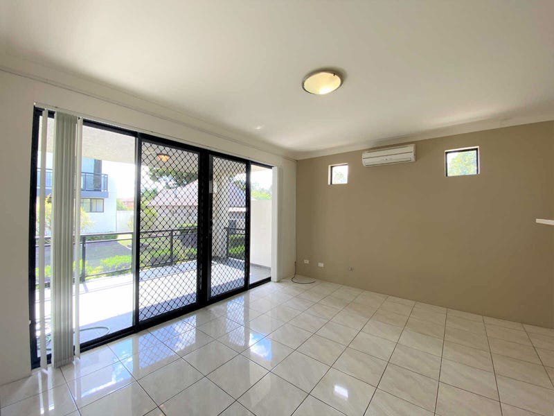 Photo - 11/7-9 Short Street, Wentworthville NSW 2145 - Image 2