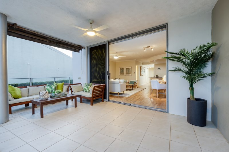 Photo - 1/17 Bindaree Crescent, Mooloolaba QLD 4557 - Image 7