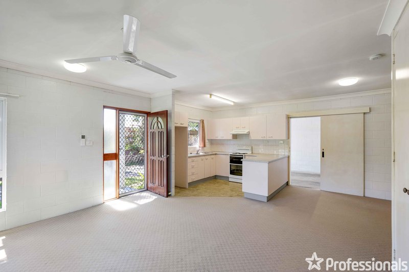 Photo - 1/17 Boden Street, Edge Hill QLD 4870 - Image 3