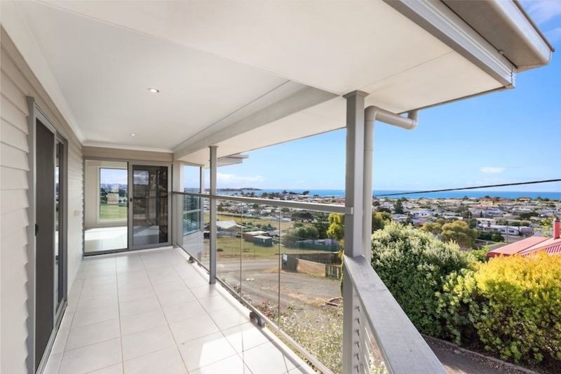 Photo - 1/17 Bovill Street, East Devonport TAS 7310 - Image 2