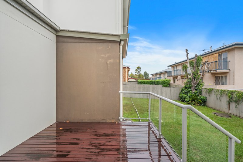 Photo - 1/17 Cardross Street, Yeerongpilly QLD 4105 - Image 16