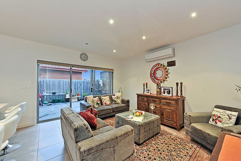 Photo - 1/17 Central Avenue, Thomastown VIC 3074 - Image 4