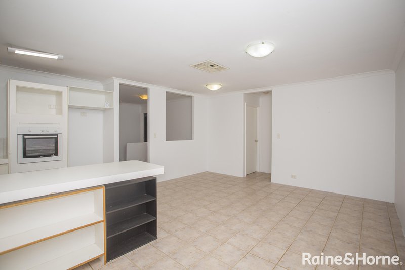 Photo - 117 Cockman Cross, Stratton WA 6056 - Image 4