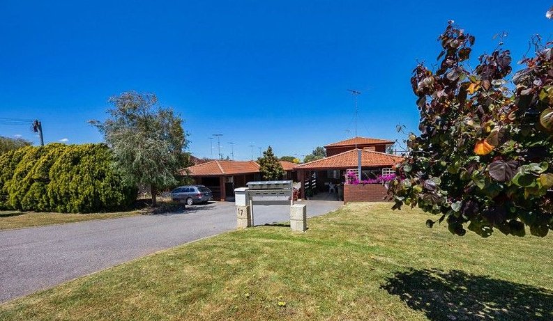 Photo - 1/17 Creery Street, Dudley Park WA 6210 - Image 4