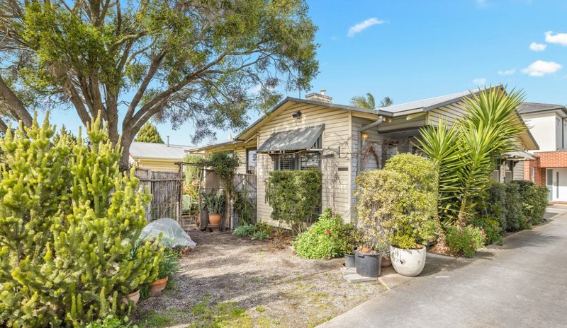 Photo - 1/17 Cremorne Street, Braybrook VIC 3019 - Image 1