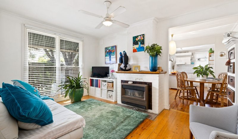 Photo - 1/17 Cremorne Street, Braybrook VIC 3019 - Image 4