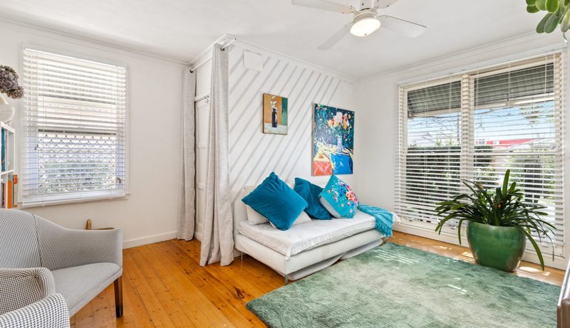 Photo - 1/17 Cremorne Street, Braybrook VIC 3019 - Image 5
