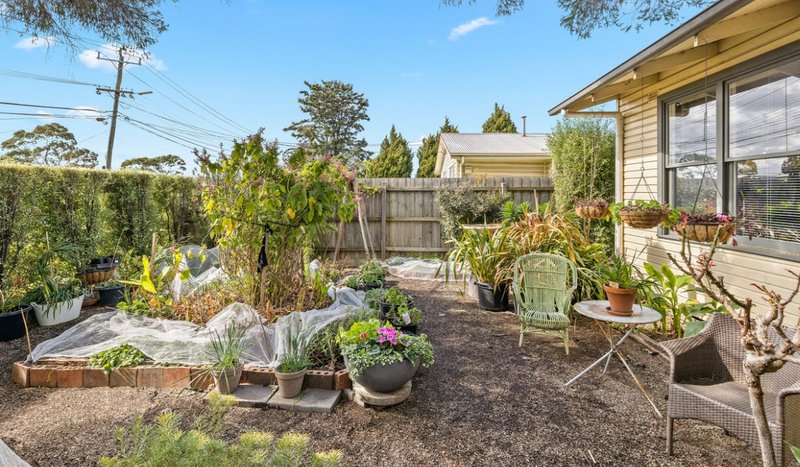 Photo - 1/17 Cremorne Street, Braybrook VIC 3019 - Image 9