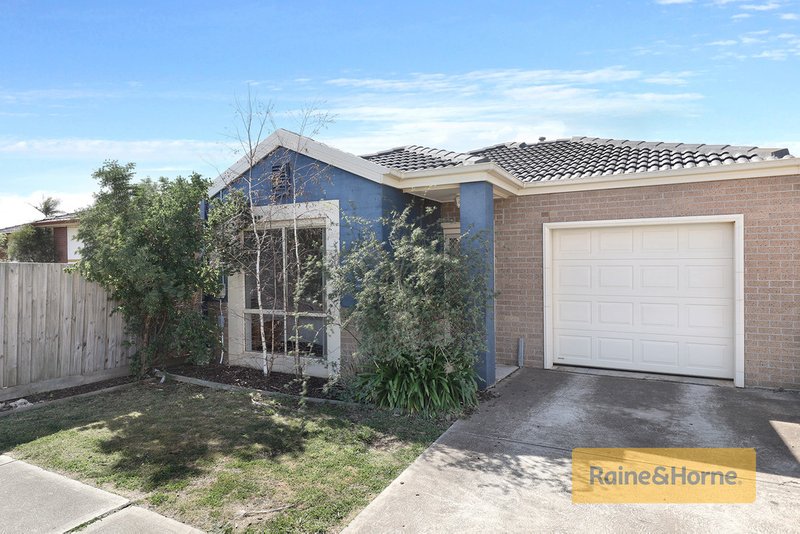 1/17 Crestmont Drive, Melton South VIC 3338