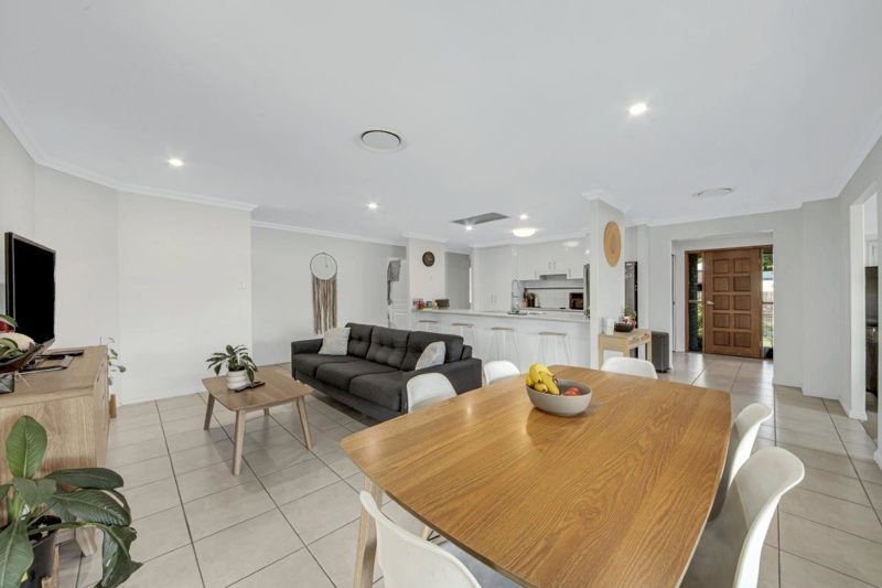 Photo - 117 Dixon Drive, Telina QLD 4680 - Image 3