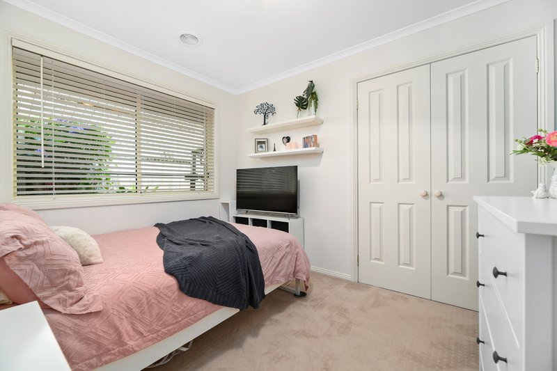 Photo - 117 Earlsfield Drive, Berwick VIC 3806 - Image 15