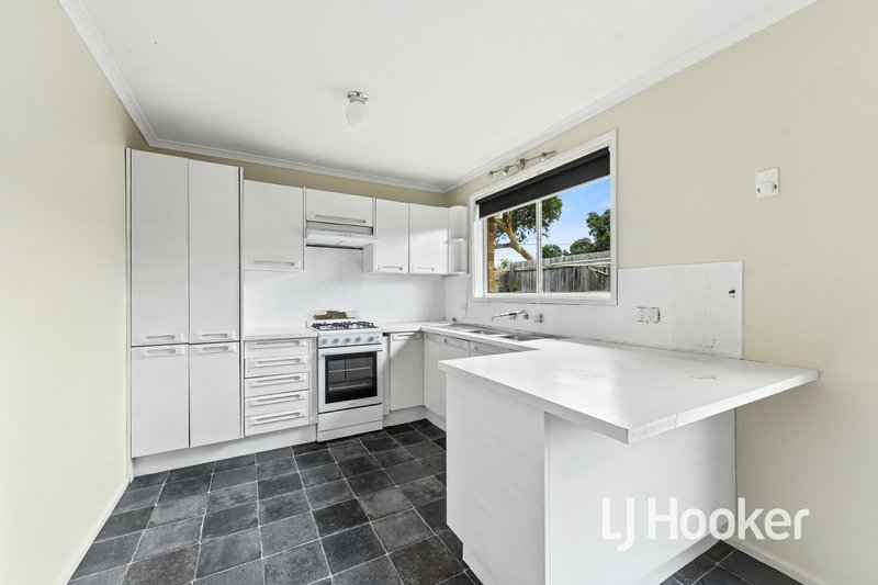 Photo - 1/17 Fairfield Street, Cranbourne VIC 3977 - Image 4