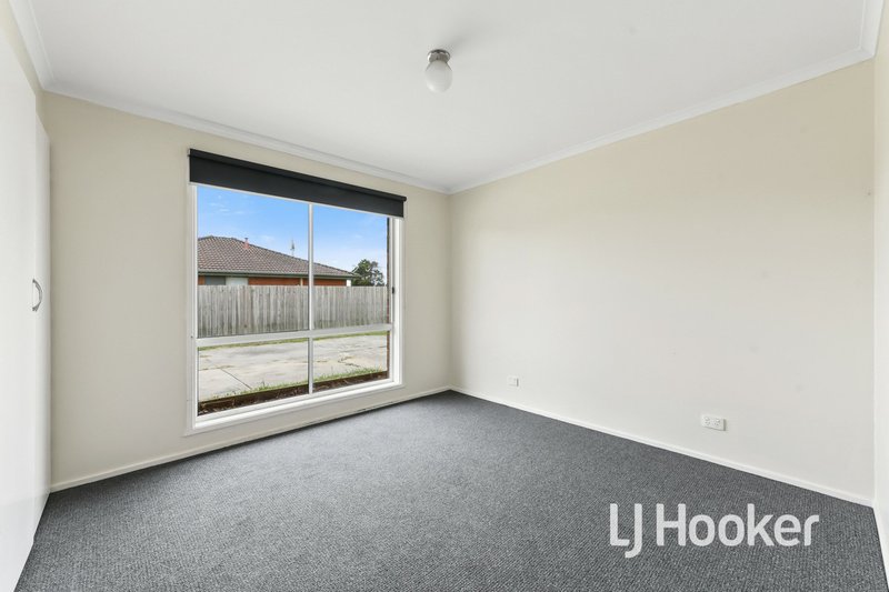 Photo - 1/17 Fairfield Street, Cranbourne VIC 3977 - Image 8