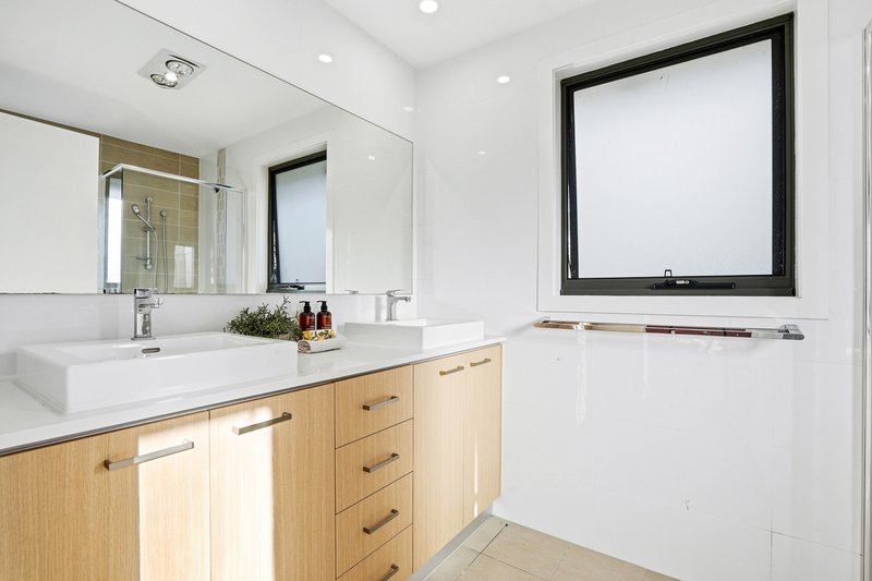 Photo - 117 Garrawilla Avenue, North Kellyville NSW 2155 - Image 9