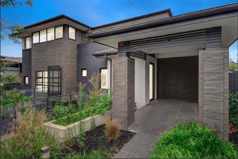 Photo - 1/17 Hakea Street, Templestowe VIC 3106 - Image 1