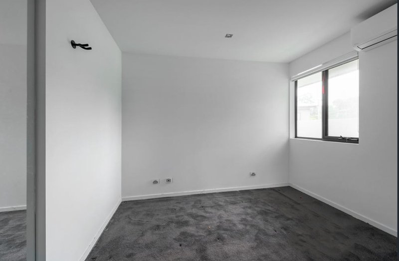 Photo - 1/17 Hakea Street, Templestowe VIC 3106 - Image 9
