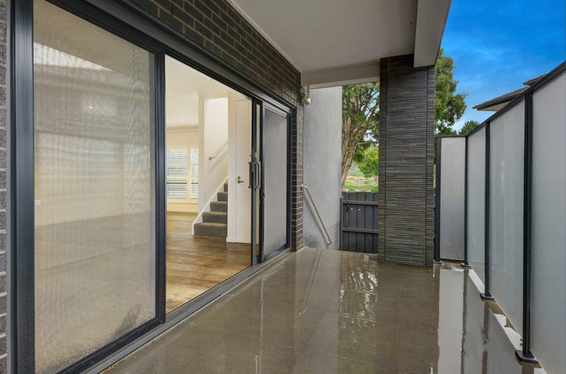 Photo - 1/17 Hakea Street, Templestowe VIC 3106 - Image 10