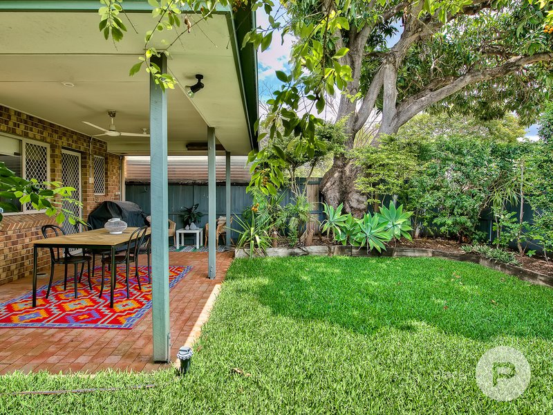 Photo - 1/17 Hants Street, Hamilton QLD 4007 - Image 8