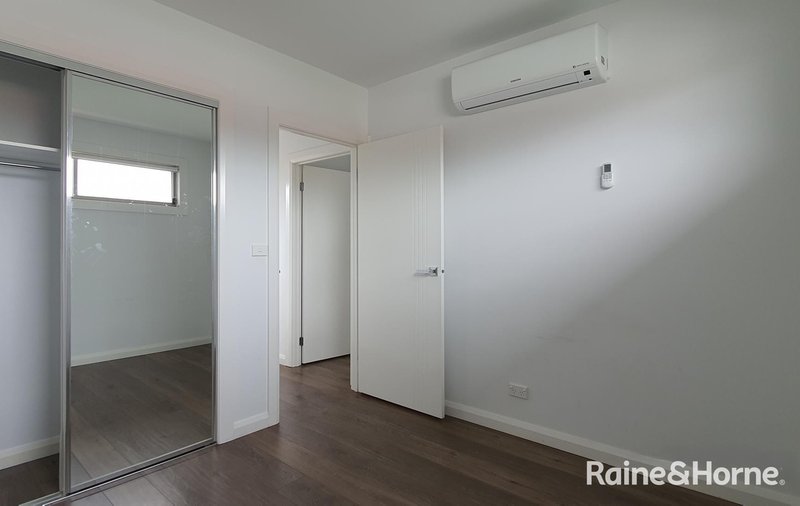 Photo - 1/17 Hinkler Street, Braybrook VIC 3019 - Image 6