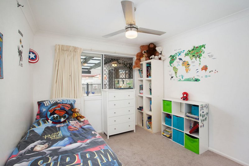 Photo - 117 Honeyeater Drive, Burleigh Waters QLD 4220 - Image 10