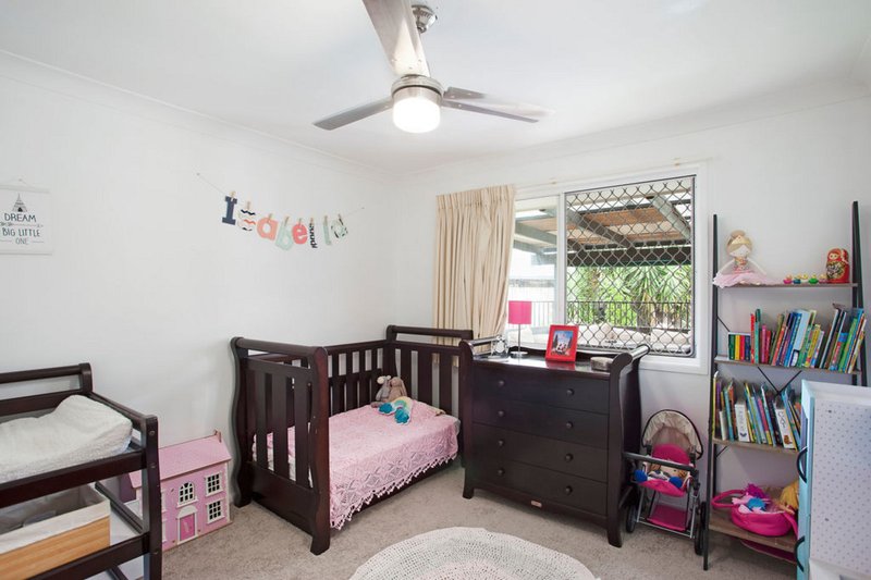 Photo - 117 Honeyeater Drive, Burleigh Waters QLD 4220 - Image 12