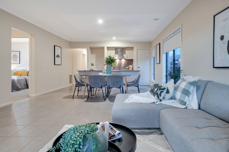 Photo - 117 Horizon Boulevard, Greenvale VIC 3059 - Image 12