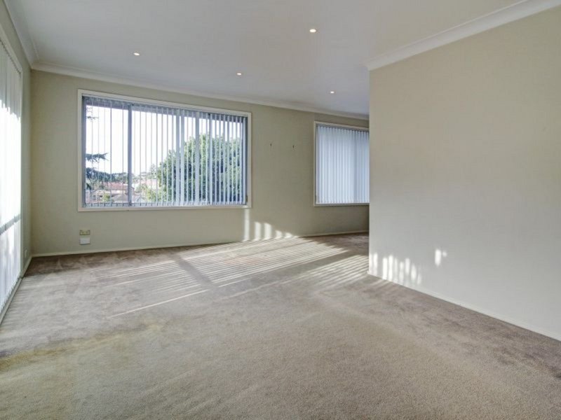 Photo - 1/17 Ian Bruce Crescent, Balgownie NSW 2519 - Image 5