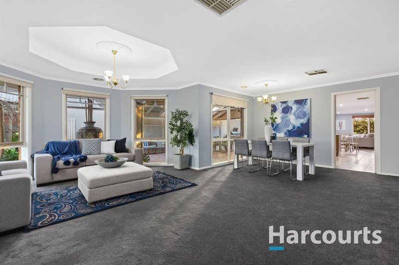 Photo - 117 Kellbourne Drive, Rowville VIC 3178 - Image 6