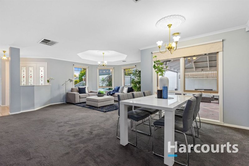 Photo - 117 Kellbourne Drive, Rowville VIC 3178 - Image 7