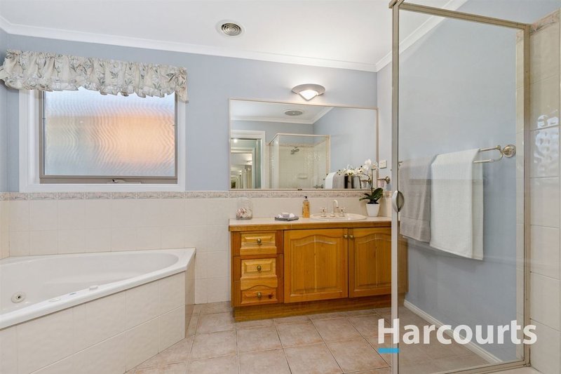 Photo - 117 Kellbourne Drive, Rowville VIC 3178 - Image 15